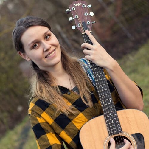 HMT_MZ_WI_Gitarre_Barbara_500x500