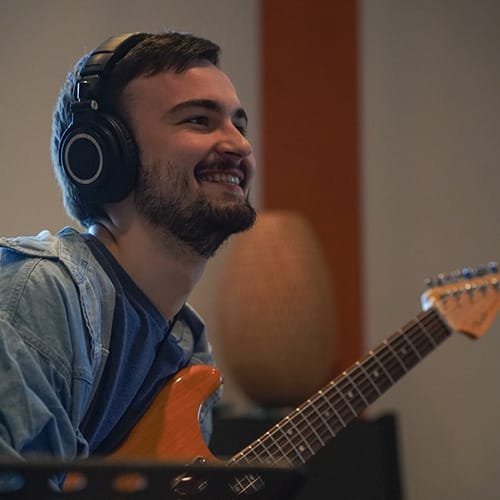 Christoph ist Lehrer für Gitarre am Standort Mainz
